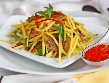 GỎI XOÀI KHÔ ĐUỐI