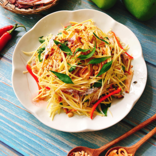 GỎI XOÀI KHÔ MỰC